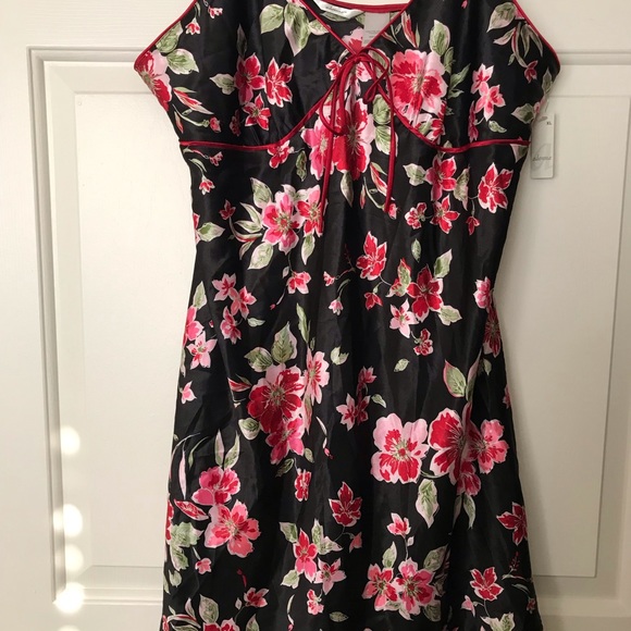 2 chemise Adonna and apt.9 chemise. Sold together - Picture 2 of 11